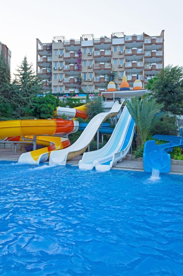 07 Group Hotel 阿拉尼亚 外观 照片