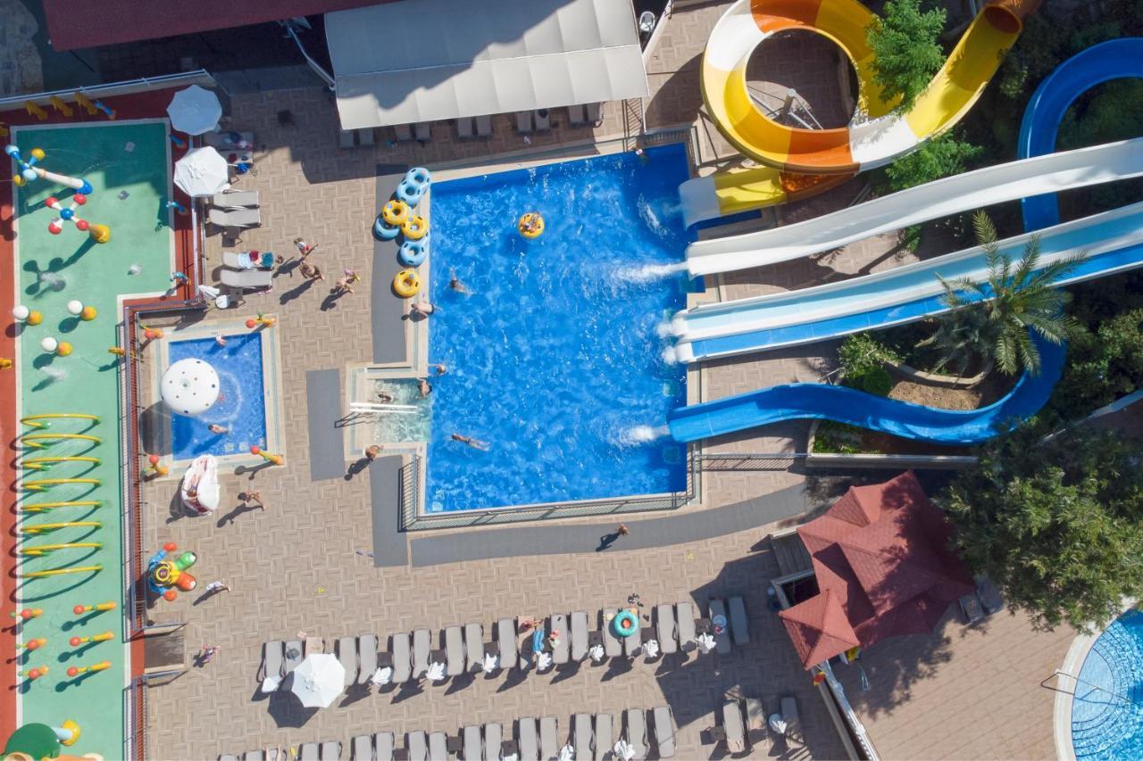 07 Group Hotel 阿拉尼亚 外观 照片