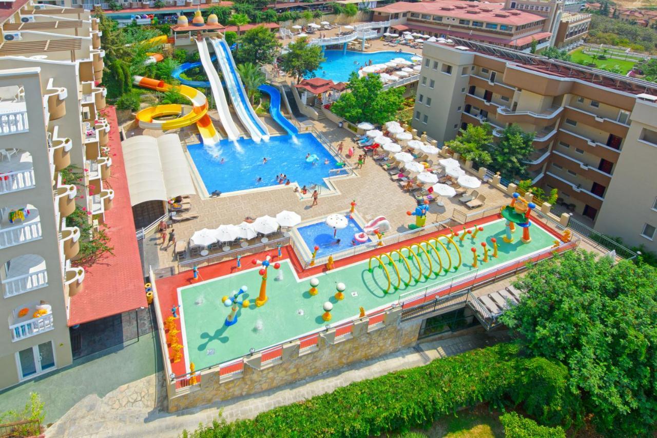 07 Group Hotel 阿拉尼亚 外观 照片